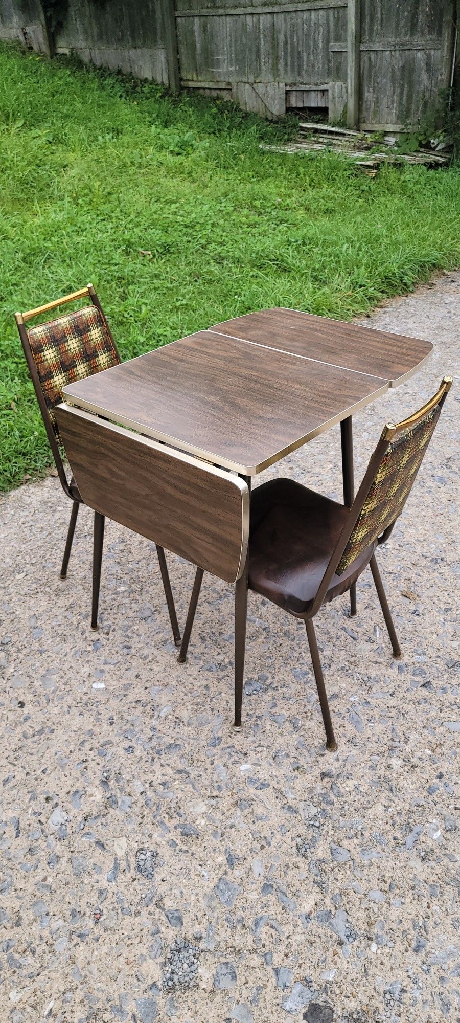 Vintage Table & Chairs for Sale in Altoona, PA OfferUp