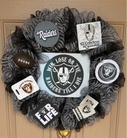 Las Vegas Raiders, Wreaths