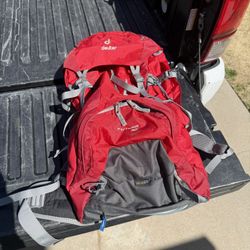 2 like new, Deuter and Osprey Hiking packs