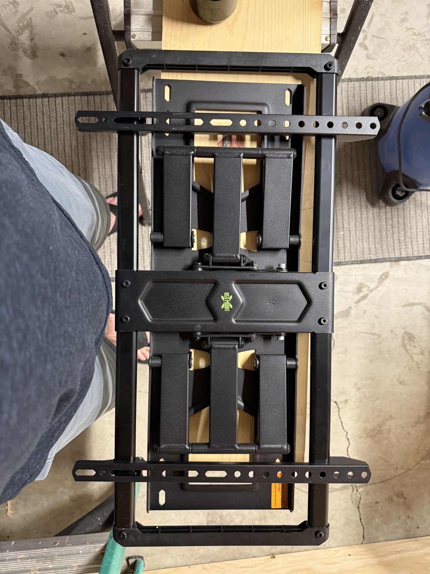50 to 80 inch TV wall mount