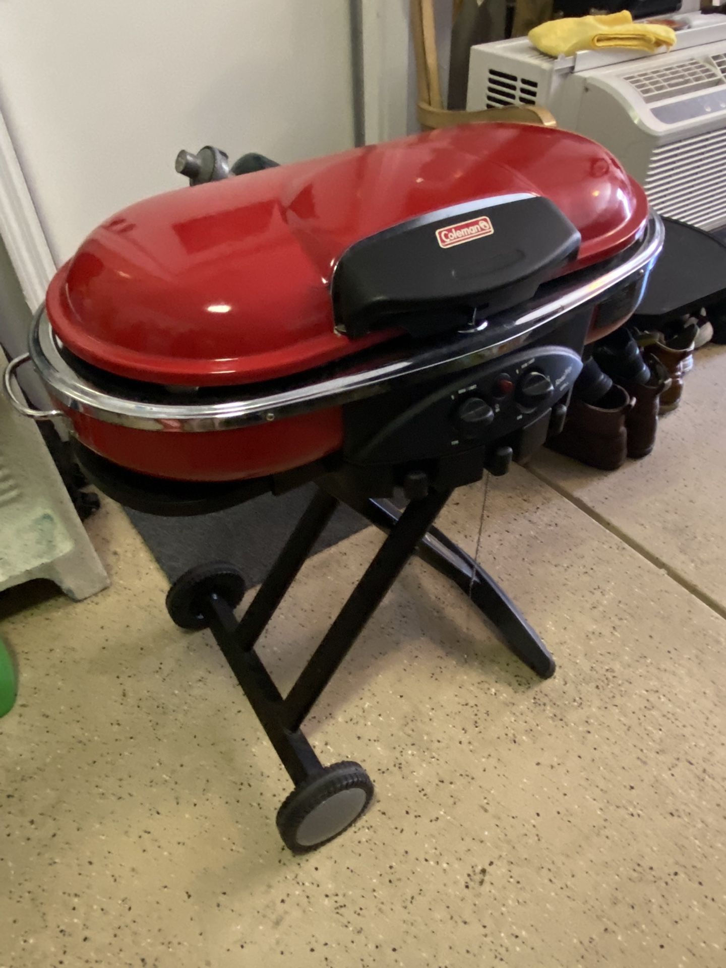 Coleman Road Trip Grill , Asador De Gas Trae Su Cómal Y Su Parrilla , Su Cobertor Y Su Bolsa Para Guardarlo