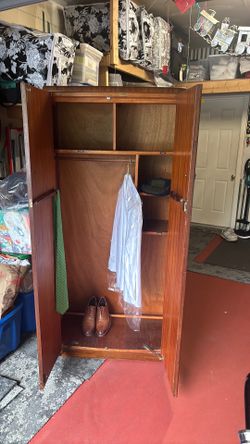 Austin suite : men's wardrobe