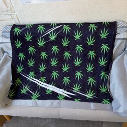 Small blanket 30”x40”