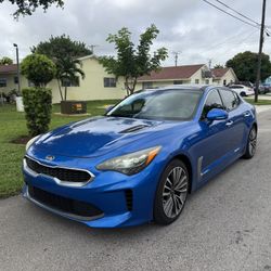 2018 KIA STINGER PREMIUM 