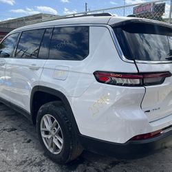 PARTS OUT PARTES 2022 2025 JEEP GRAND CHEROKEE ENGINE MOTOR TRANSMISSION TAILGATE DOORS MIRROR WHEELS SUSPENSION RACK AND PINION