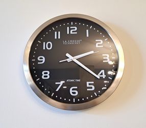 La Crosse Technology WT-3161BK 16 Inch Stainless Steel Atomic Clock, Analog, Silver