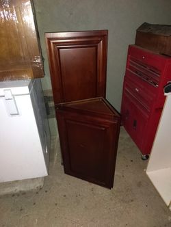 Corner Pieces Cabinet 