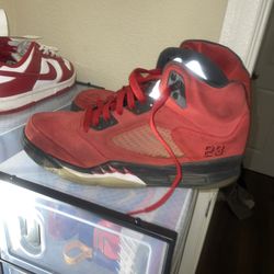Jordan Red Bull Size 9.5 