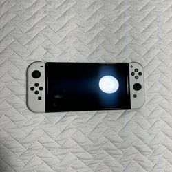 Nintendo Switch Oled Console And Charger Mint