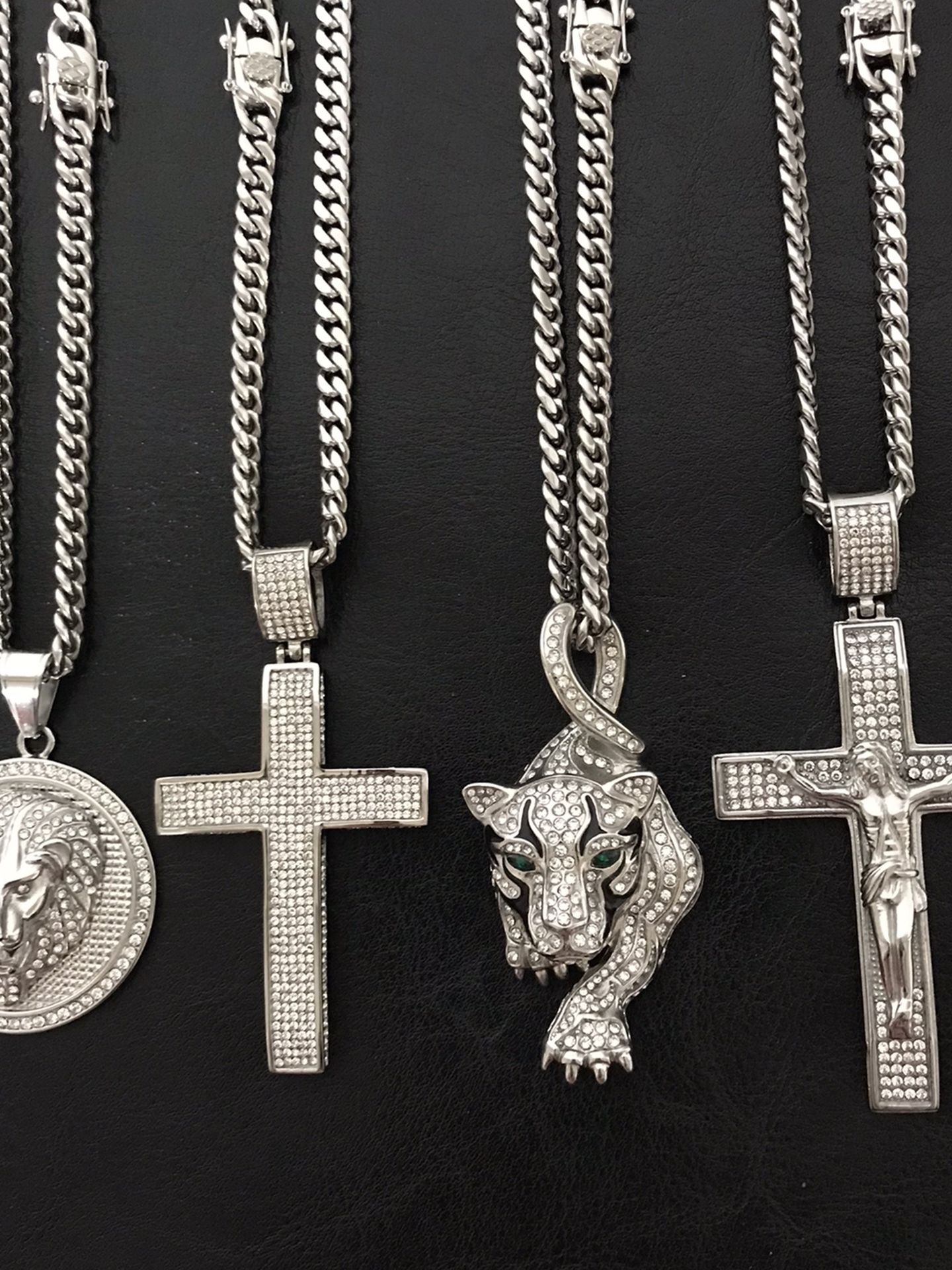 Stainless steel Cuban Link Chain With Pendant ($35 Each )