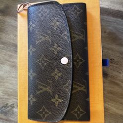 LOUIS VUITTON EMILE WALLET