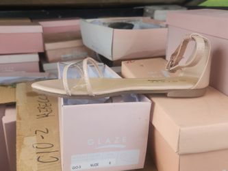 Women's shoes