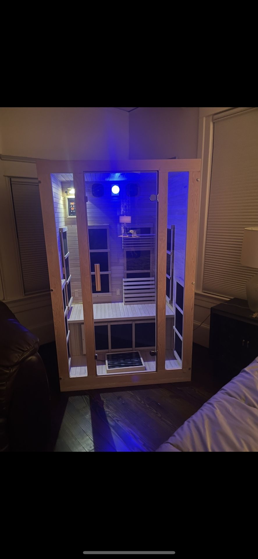 (6 Month Old) Like New JNH Lifestyles Tosi Infrared Sauna (LOW EMF)