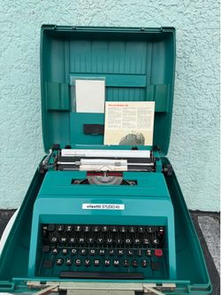 Vintage Olivetti Studio 45 Portable Typewriter w/ Case