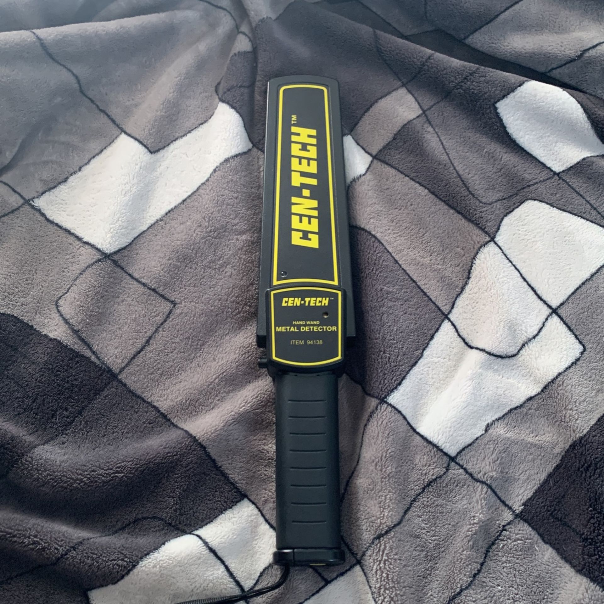 Cen Tech Metal Detector