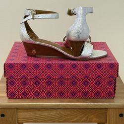 Tory Burch Women's Pierced Peep-Toe Slingback