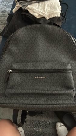 COUNTERFEIT Michael Kors Signature Backpack