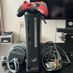 Xbox 360 W/Cords And Controller