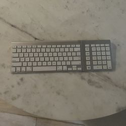 Apple Keyboard With Num Pad 