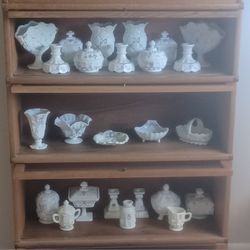 Huge collection of various Westmoreland Roses and Bows pieces