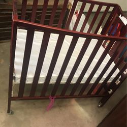 Mini Portable Baby Crib With Brand New Mattress 
