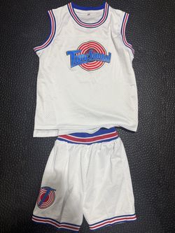 Tune squad basketball jersey and shorts