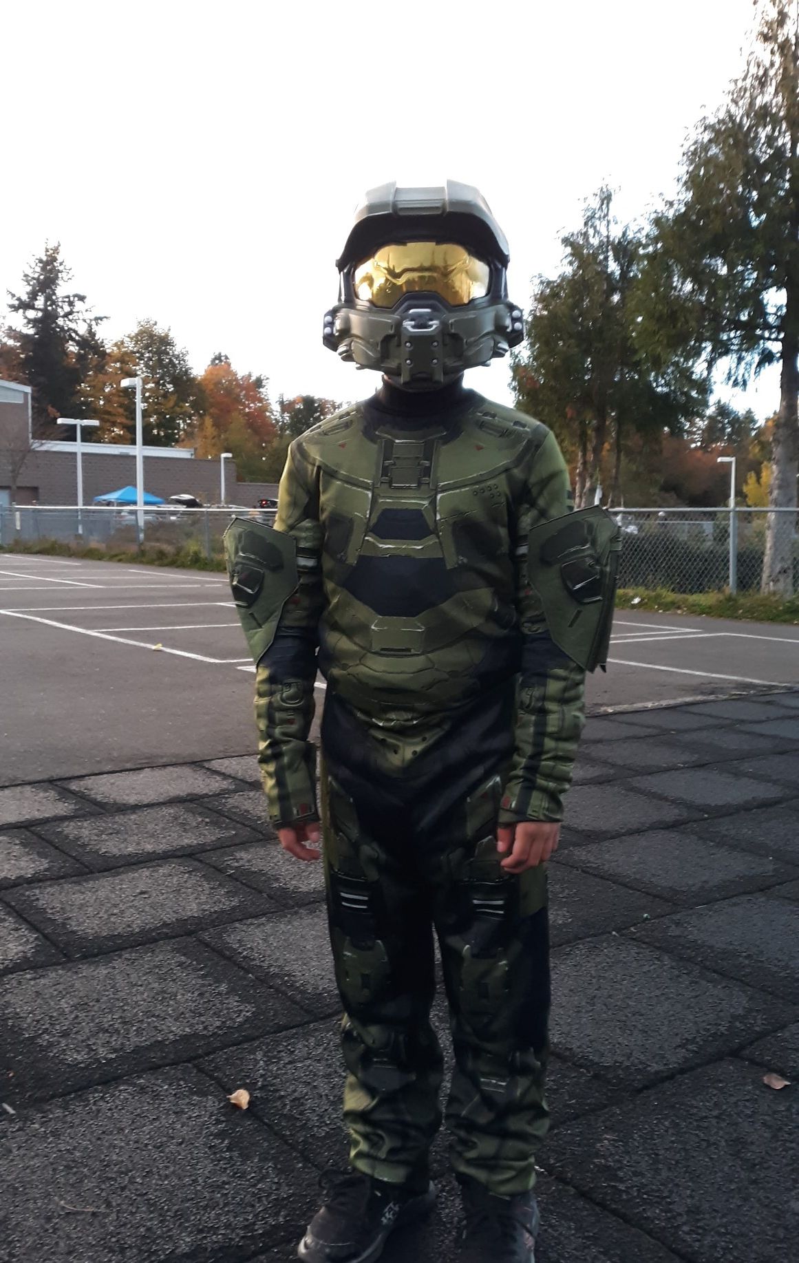 Kids Halo costume size medium