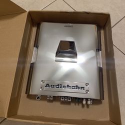 Audiobahn A8000t Subwoofer Amp