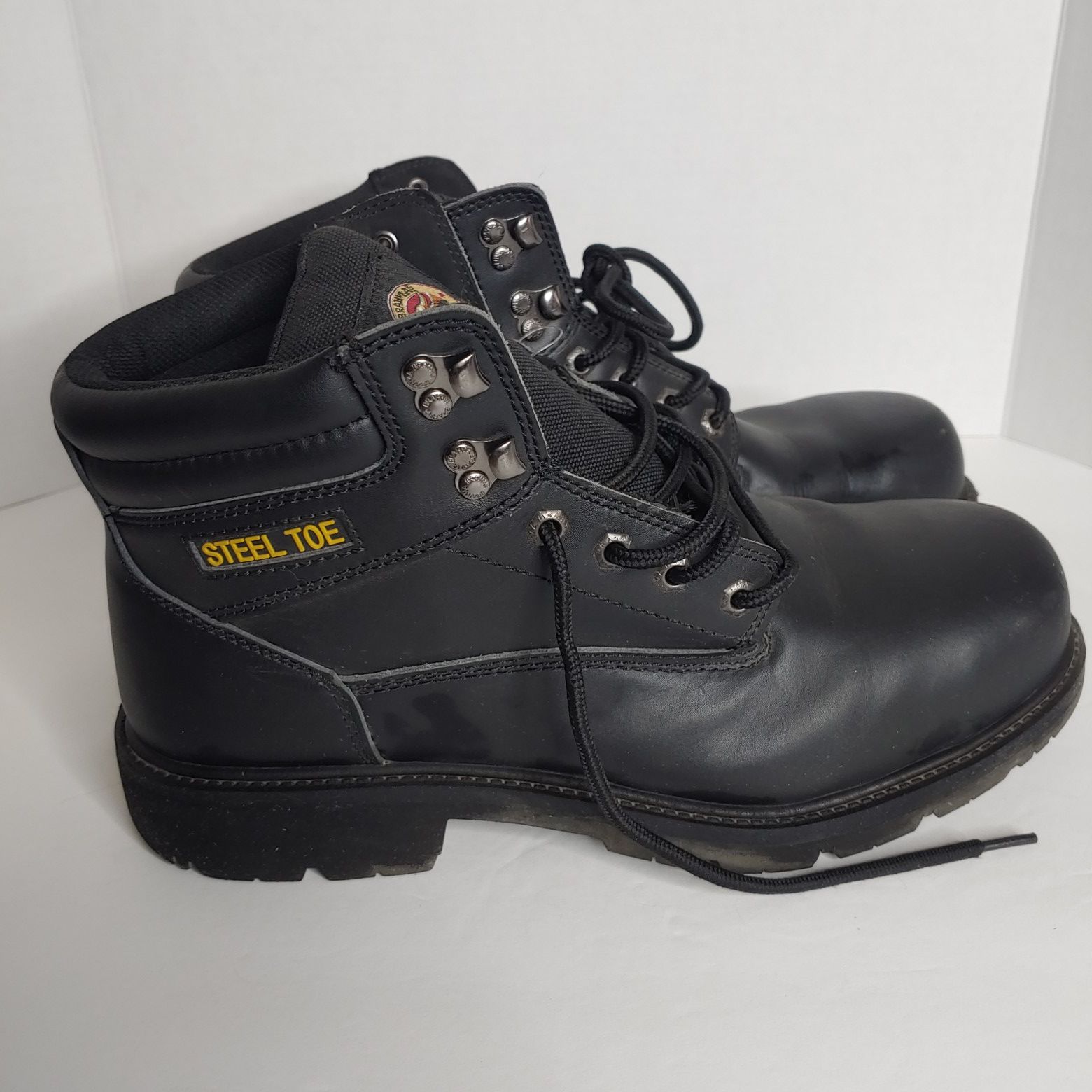 Braum mens work boots Steel toe Leather uppers Size 13 Black Lace up Used in good condition soles are in good shape