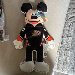 AHM ducks Mickey Mouse