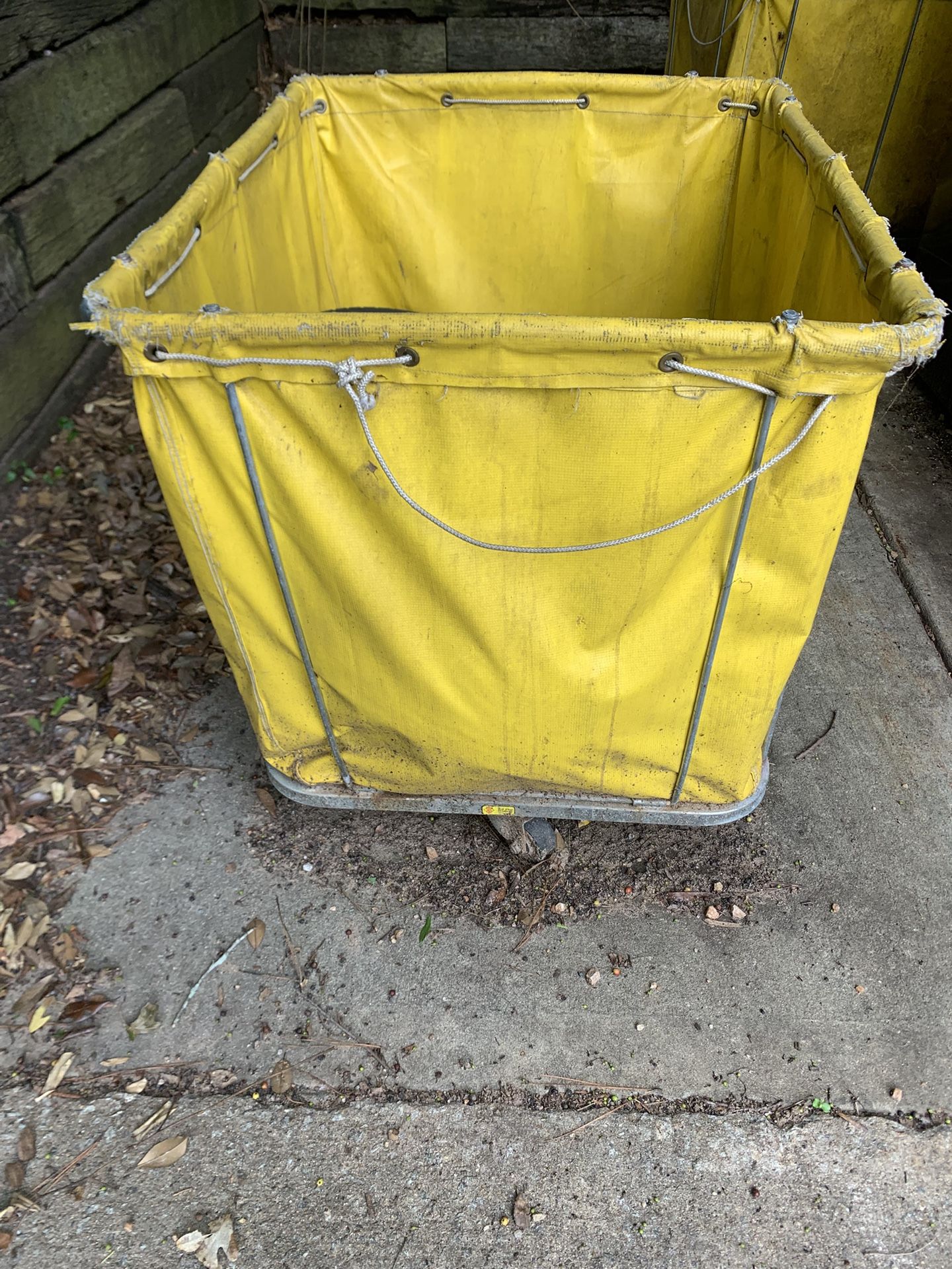 Commercial Waste Bins On Wheels