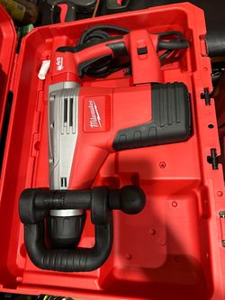 Milwaukee 15LB Demolition hammer $550 (financing available )