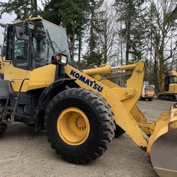 Komatsu WA270-7 Wheel Loader