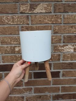 White Pot Stand For Plant