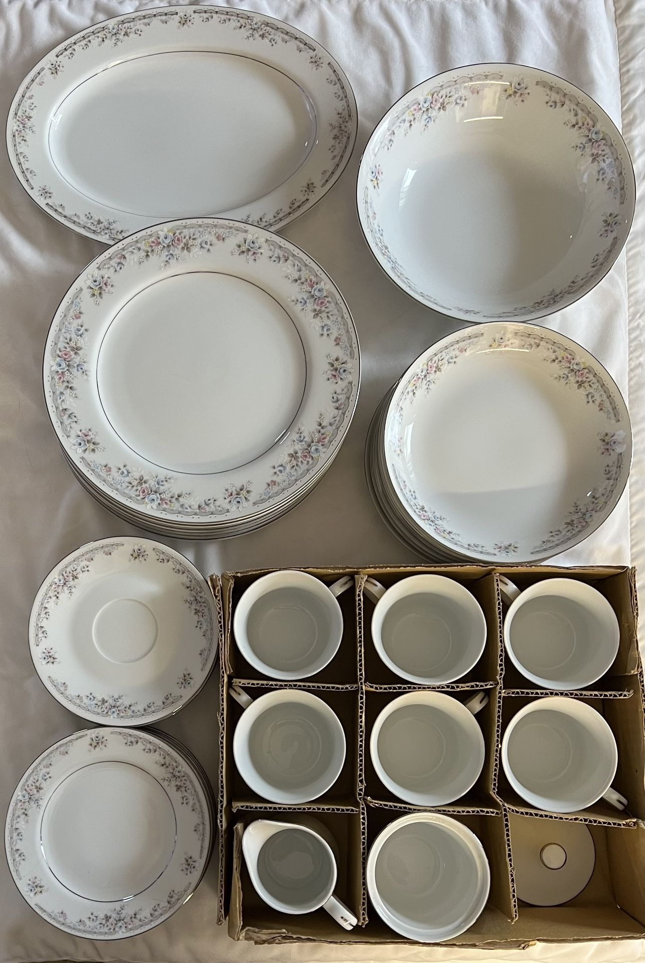 Vintage Crescent Fine china By RANMARU