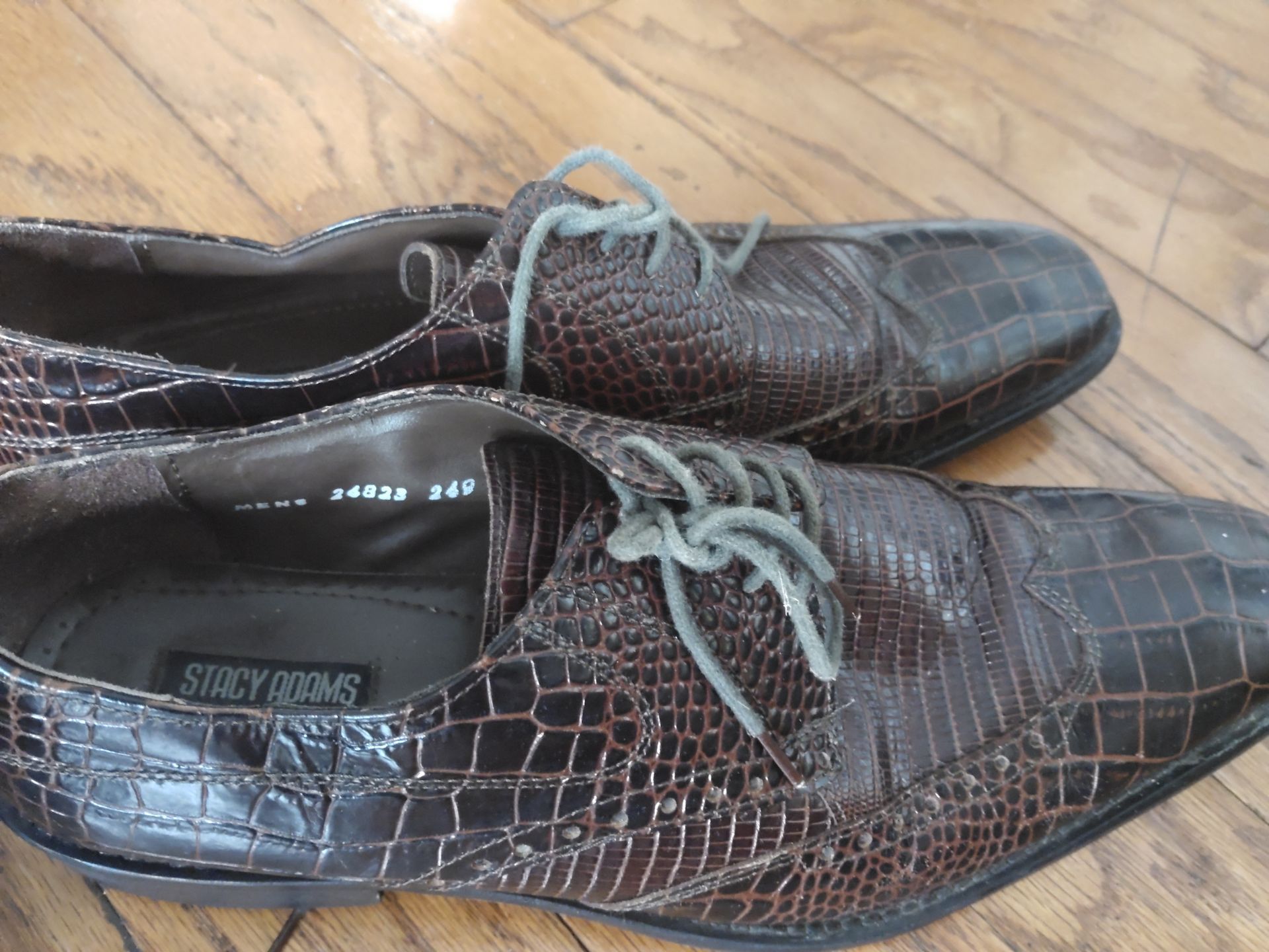 Stacy Adams 2pair 10 bucks