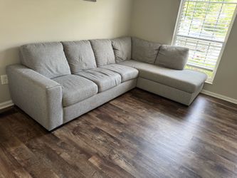 “Modern Gray Sectional Sofa With Chaise”