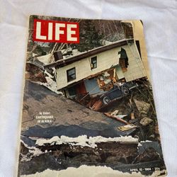 VTG Life Magazine April 10, 1964 Earthquake in Alaska
