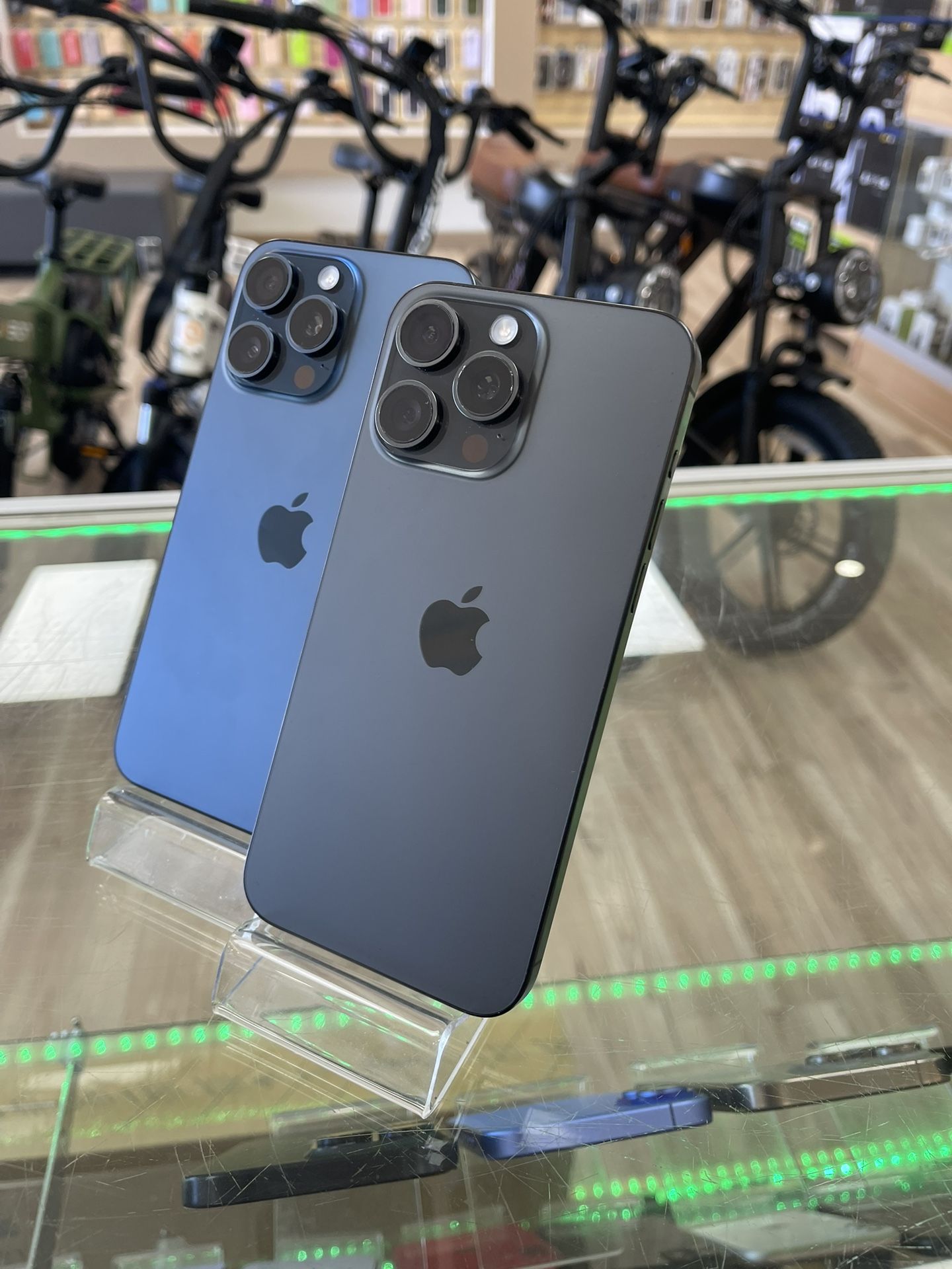 Apple iPhone 15 Pro Max Fully Unlocked! Own It Today With Easy Financing Options No Credit Needed! Best Financing Deals!