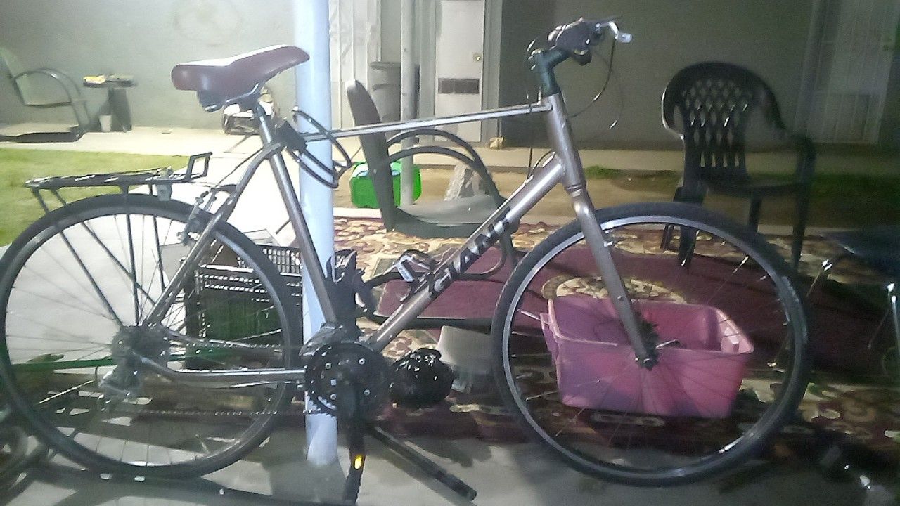 Giant 700 c Bike
