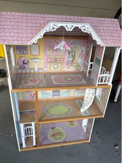 3 story dollhouse