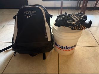 Baseball equipment