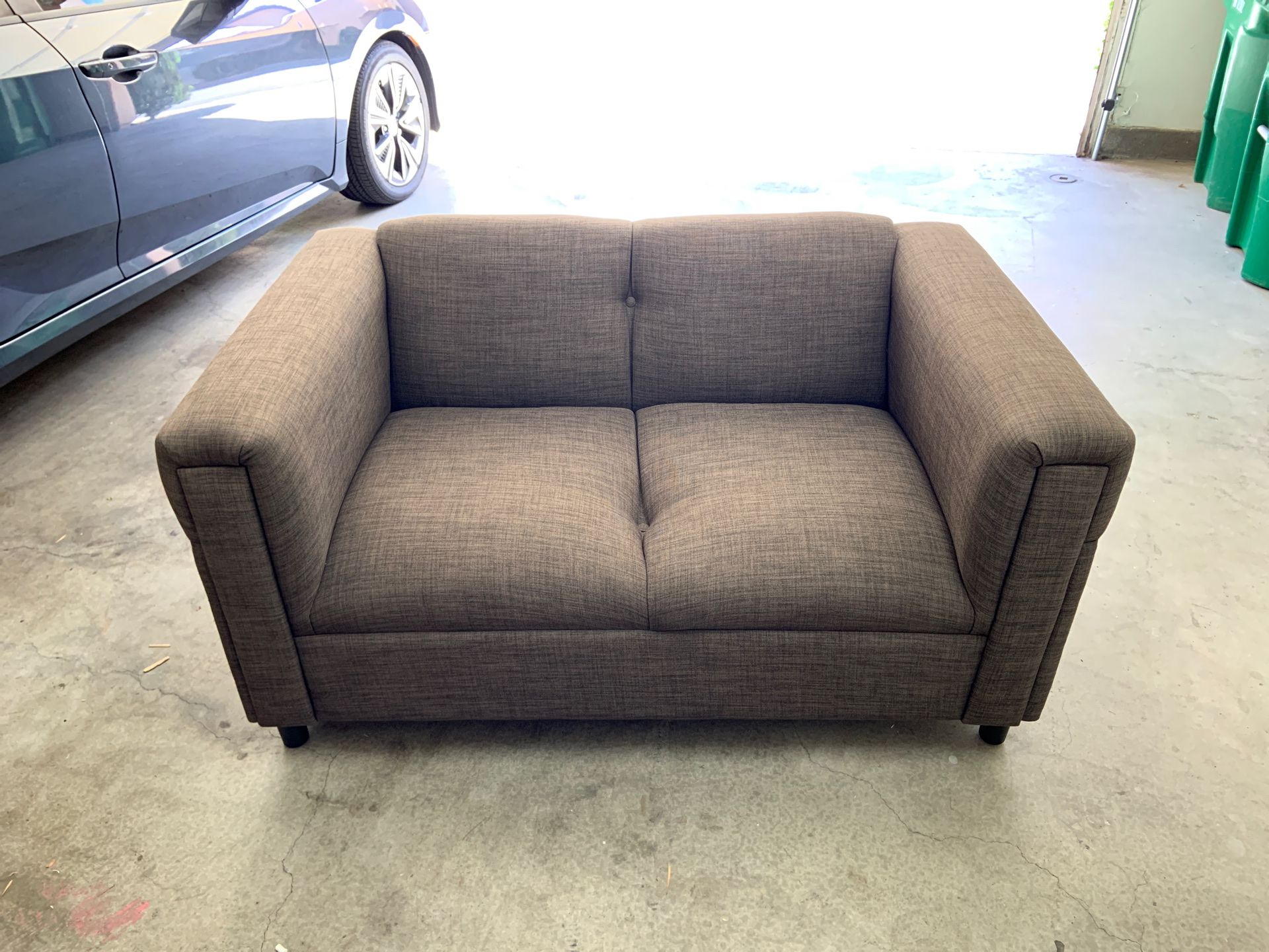 Love Seat Couch Gray/Tan Like New Condition