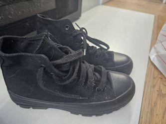 Black Canvas High-Top Sneakers womens size 7, runs large