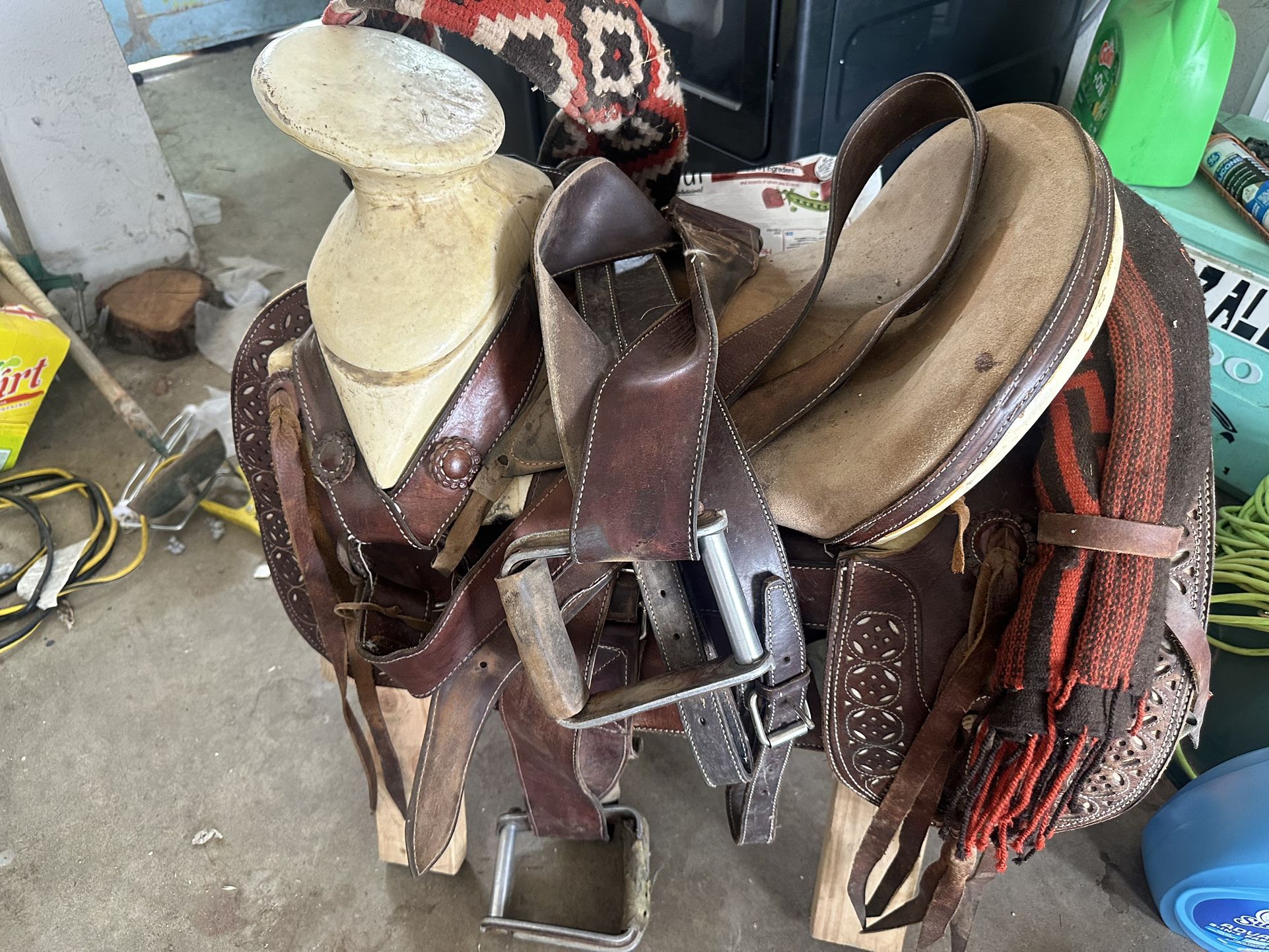 Horse Saddle / Montura
