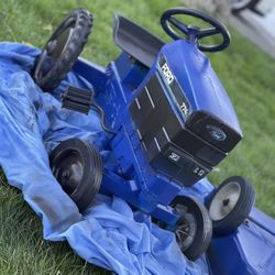 Antique!! Ford 7740 Petal Tractor 