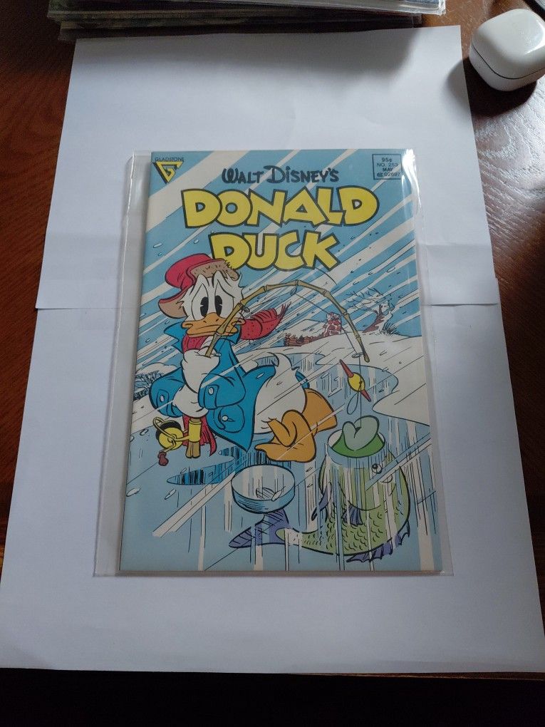 WALT DISNEY COMICS