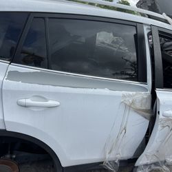 REAR RIGHT DOOR TOYOTA RAV4 2014 RH