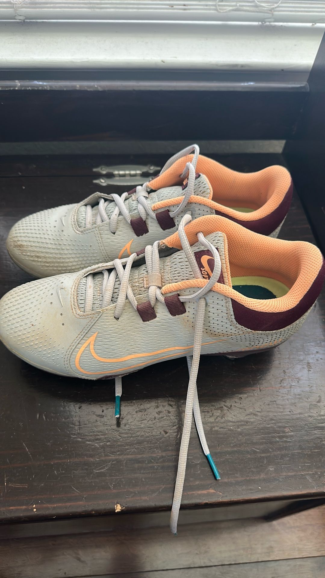 Nike Softball Cleats Sz 8 1/2