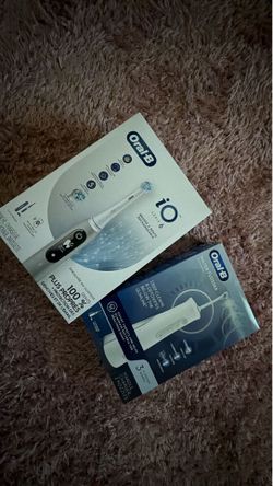 Oral B electric toothbrush